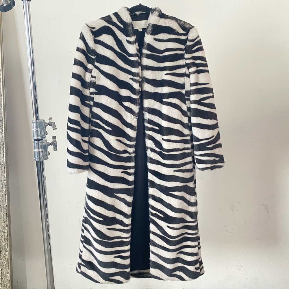 Michelle Mason black and white zebra stripe faux fur jacket size 0